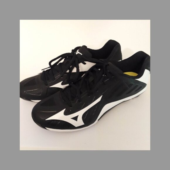 MIZUNO HEIST IQ BLACK & WHITE CLEATS - 8 SPIKES - SIZE 13 - STYLE #320501-9000 - Picture 1 of 10